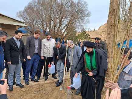 🌲کاشت ۳ هزار اصله نهال در محوطه کارخانه تامین ماسه ریخته گری 
